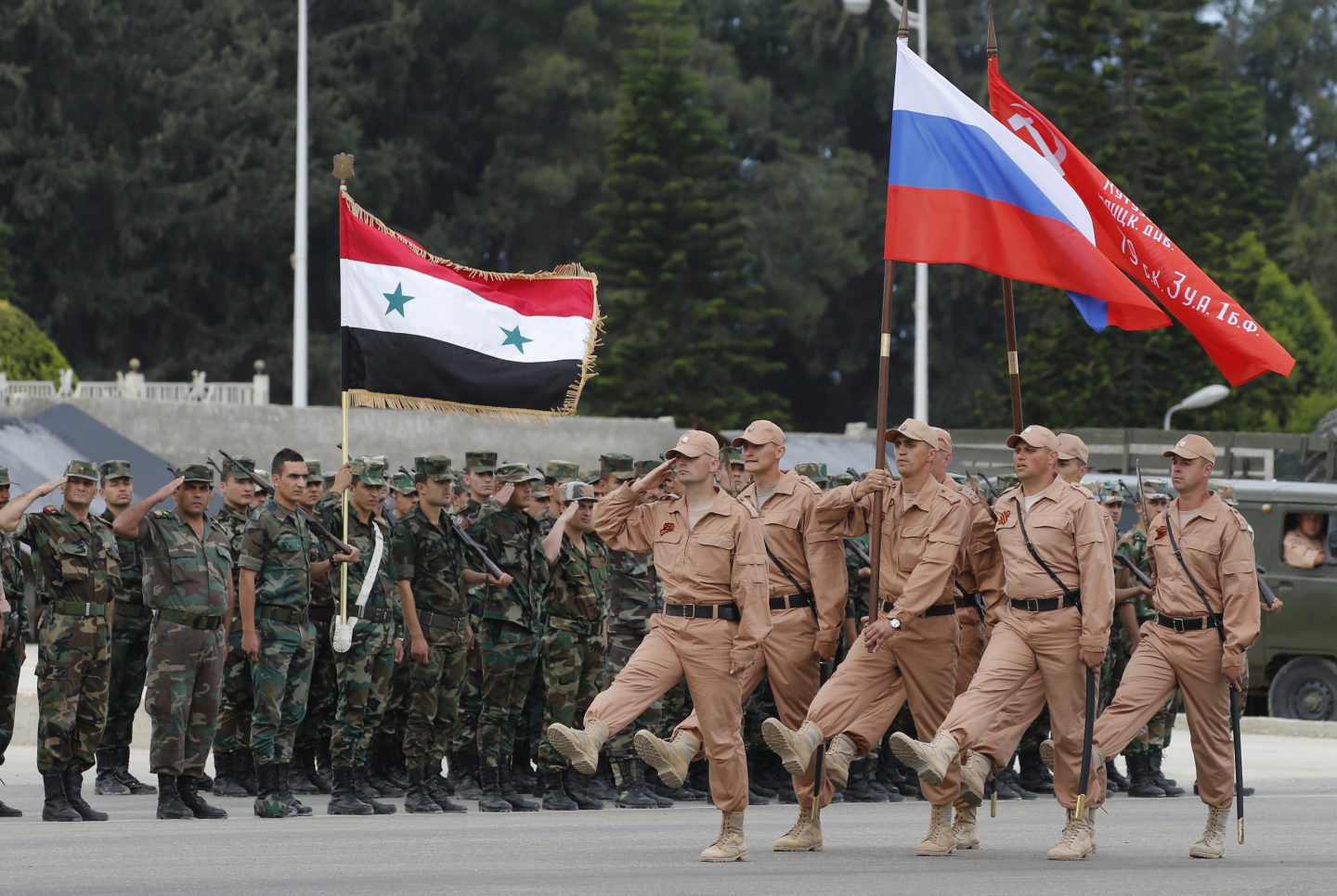 كيف سيُلقي الانسحابُ الروسي من سوريا بظلاله على الشرق الأوسط؟