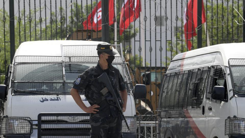 هل يتأثر إجراء الاستفتاء على الدستور بتنامي النشاط الإرهابي في تونس؟