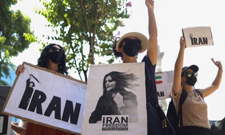 لماذا يهتم حزب الله اللبناني بالاحتجاجات الإيرانية؟