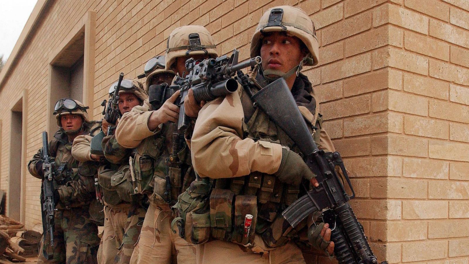 تأثيرات إلغاء تفويضي حربي العراق على الدور الأمريكي بالمنطقة
