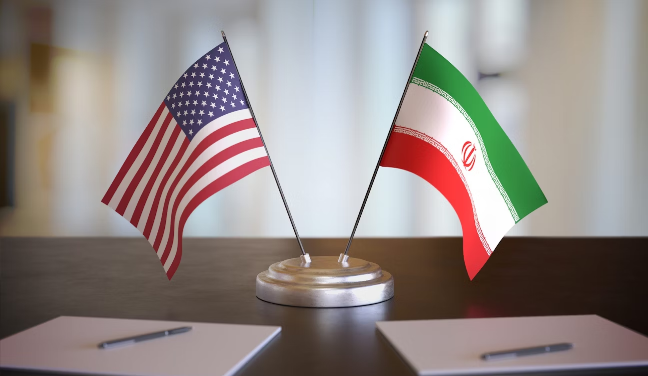 طمأنة الداخل: جدل أمريكي حول صفقة تبادل السجناء مع إيران
