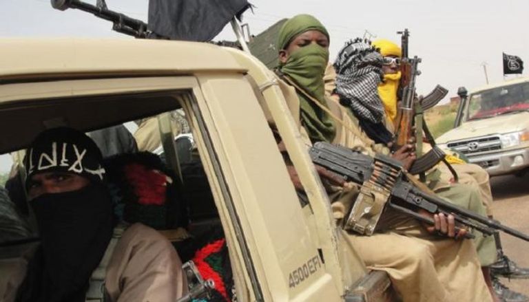 لماذا يحاصر تنظيم “القاعدة” منطقة تمبكتو في مالي؟
