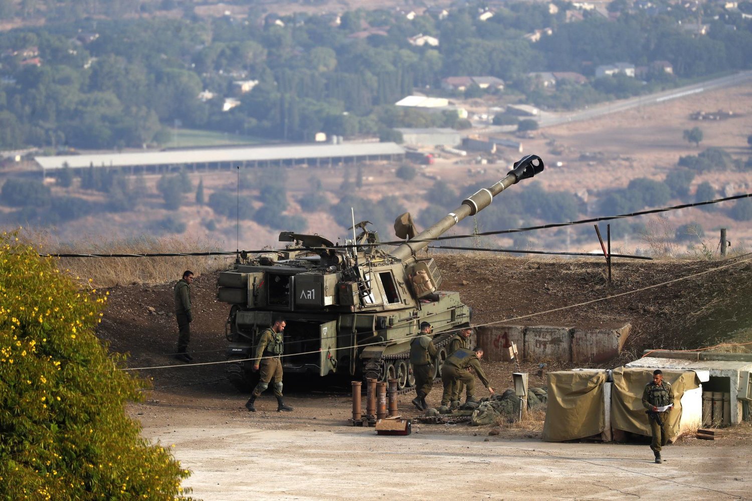 هل تنجح الجهود الأمريكية في منع توسيع الحرب إلى لبنان؟