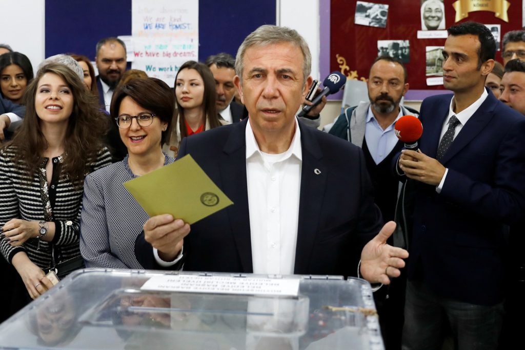 الاتجاهات المحتملة للانتخابات المحلية في بلدية أنقرة
